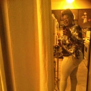 Meet your Posher, Joyce